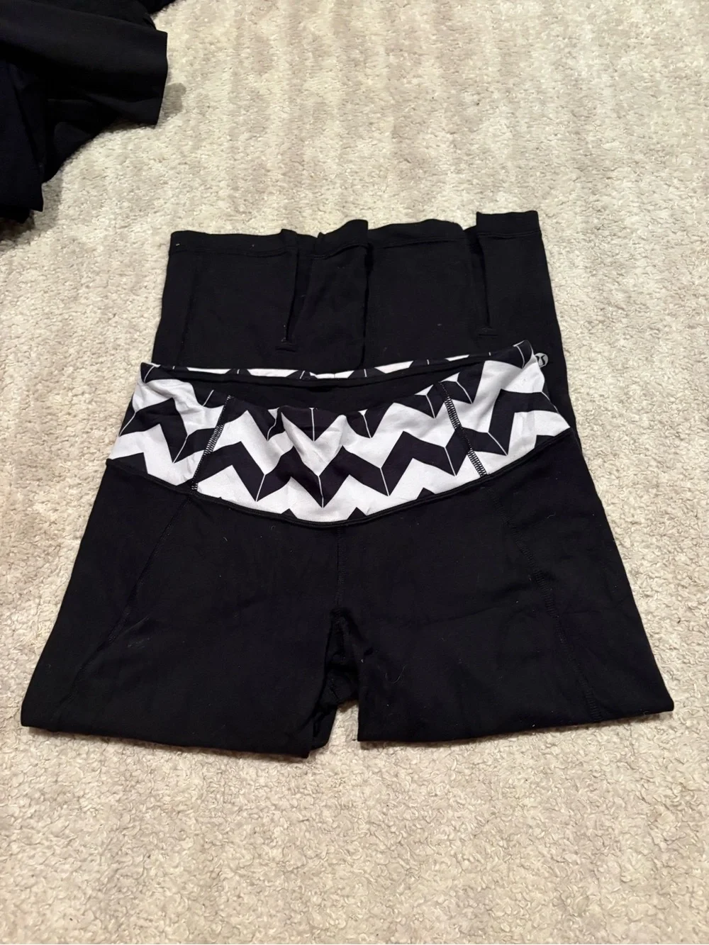Lululemon cropped pants